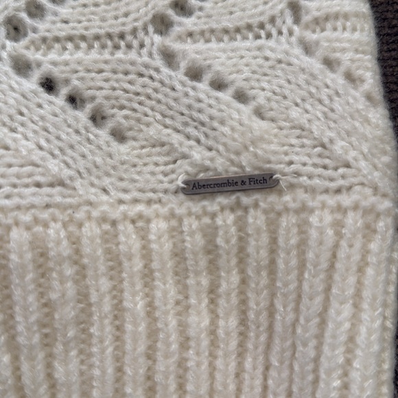 Abercrombie sweater with ribbon tie back - Picture 2 of 3